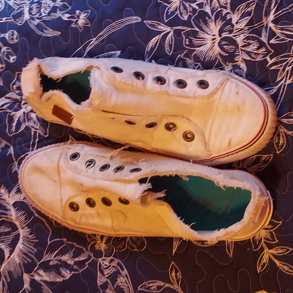 White 9.5 blowfish shoes